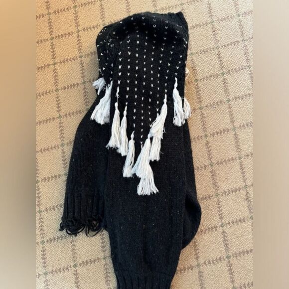 Wildfox navy blue crew neck long sleeve sweater with white tassels S - Picture 8 of 12